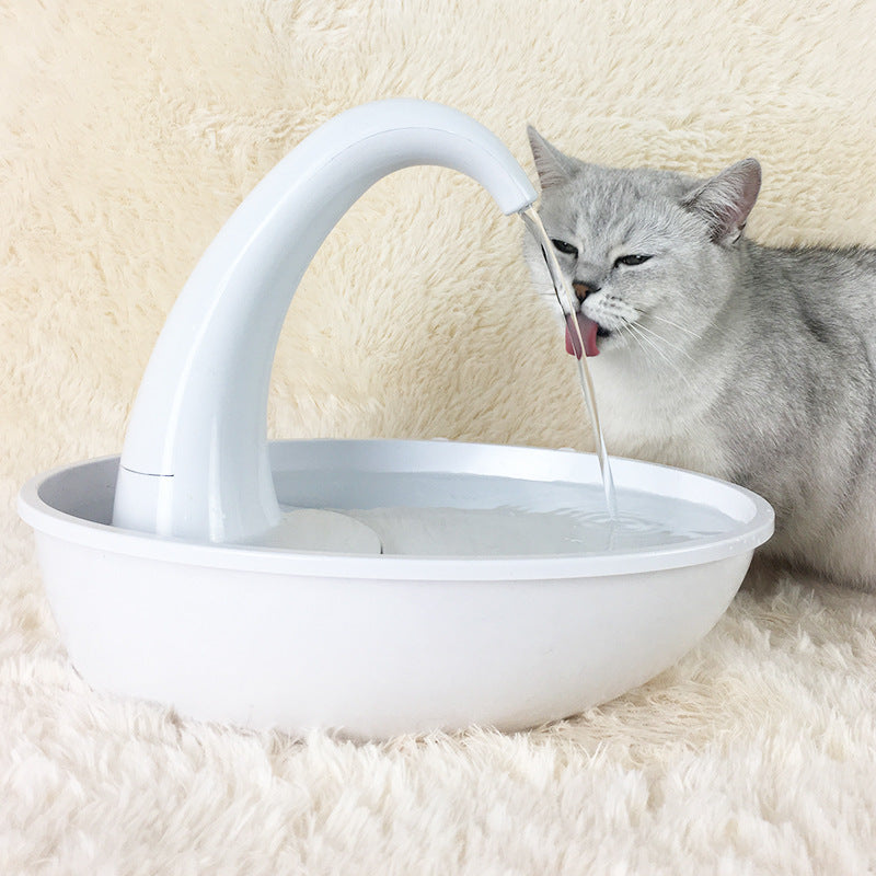 Cat Water Fountain – Flowing Fresh Water Dispenser