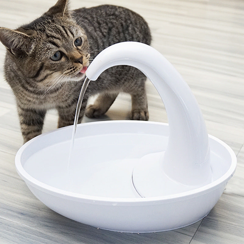 Cat Water Fountain – Flowing Fresh Water Dispenser