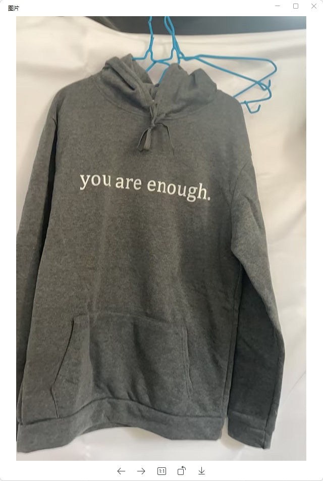 Women’s Plush Letter Printed Hoodie – Kangaroo Pocket, Drawstring, Unisex Trendy Pullover 
(Dear Person Behind Me,the World Is A Better Place,with You In It,love,the Person In Front Of You)